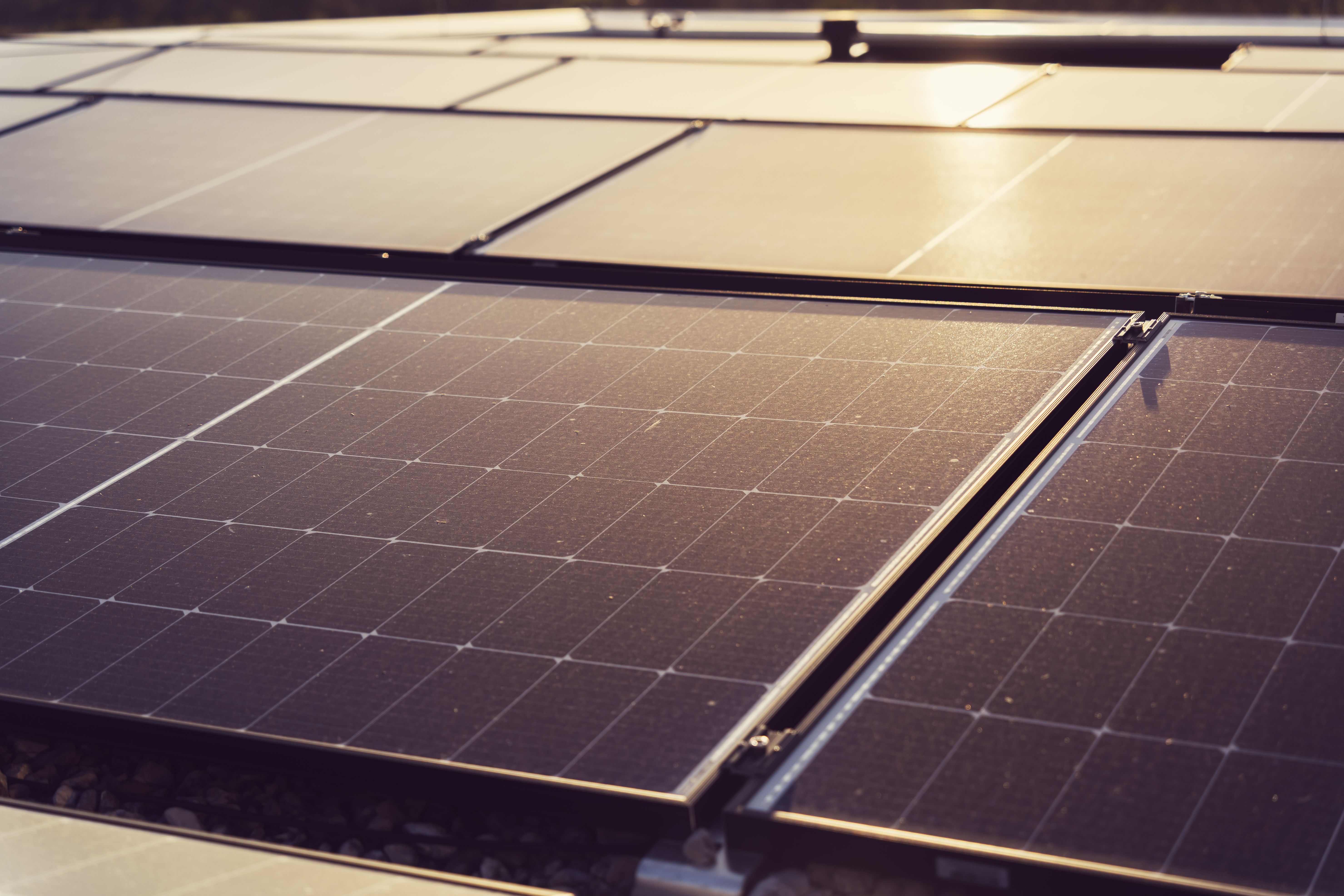 Nettoyage panneaux solaires par drone